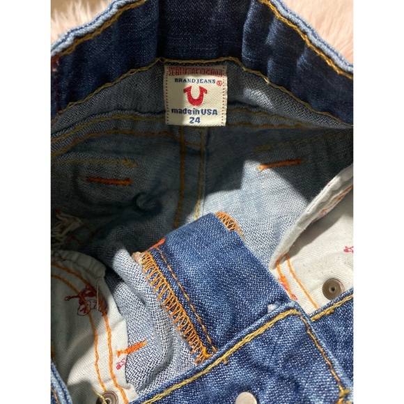 True Religion Knee Shorts - Picture 3 of 4